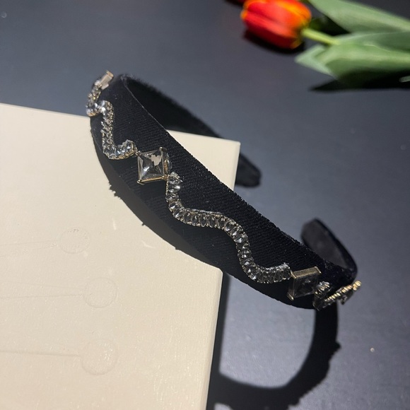 Headbands - Picture 3 of 3